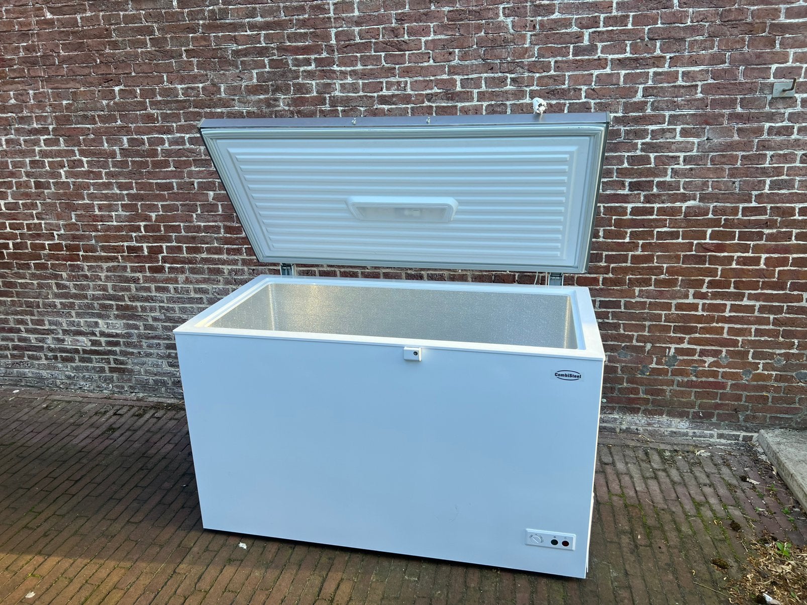 Combisteel CF4420 Vrieskist – 395 Liter, Vrieskist, Zo goed als nieuw, Vrijstaand, 90 cm of meer