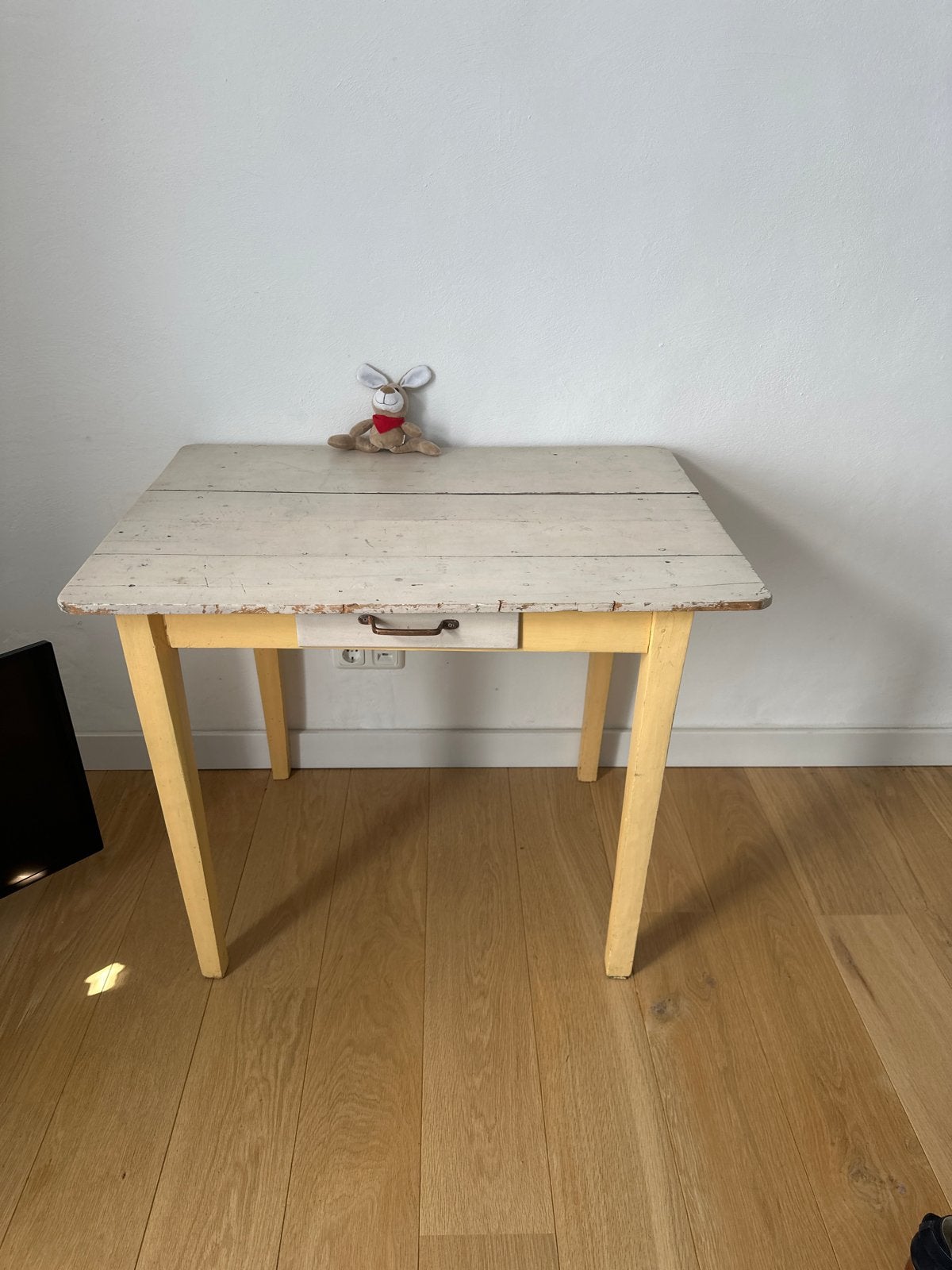 Vintage houten tafeltje met lade - geel/wit, Ophalen of Verzenden