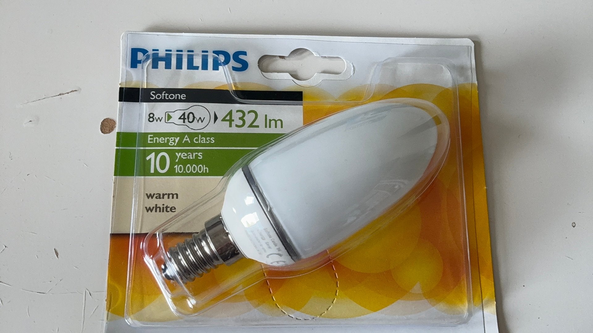 Philips softone 8 watt equivalent 40 watt E14 fitting, Huis en Inrichting, Lampen | Losse lampen, E14 (klein), Nieuw, Ophalen of Verzenden