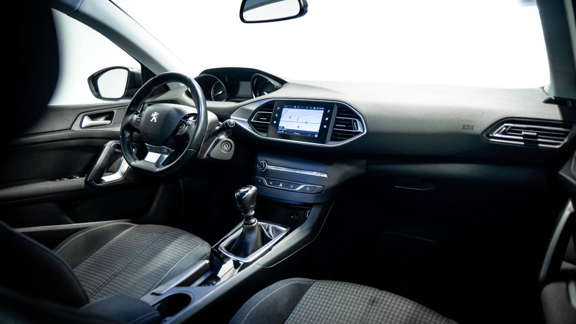 Peugeot 308 1.2 PureTech Blue Lease Executive Avantage|NEW d, Auto's, Peugeot, Stof, Gebruikt, Parkeersensor, 23 km/l