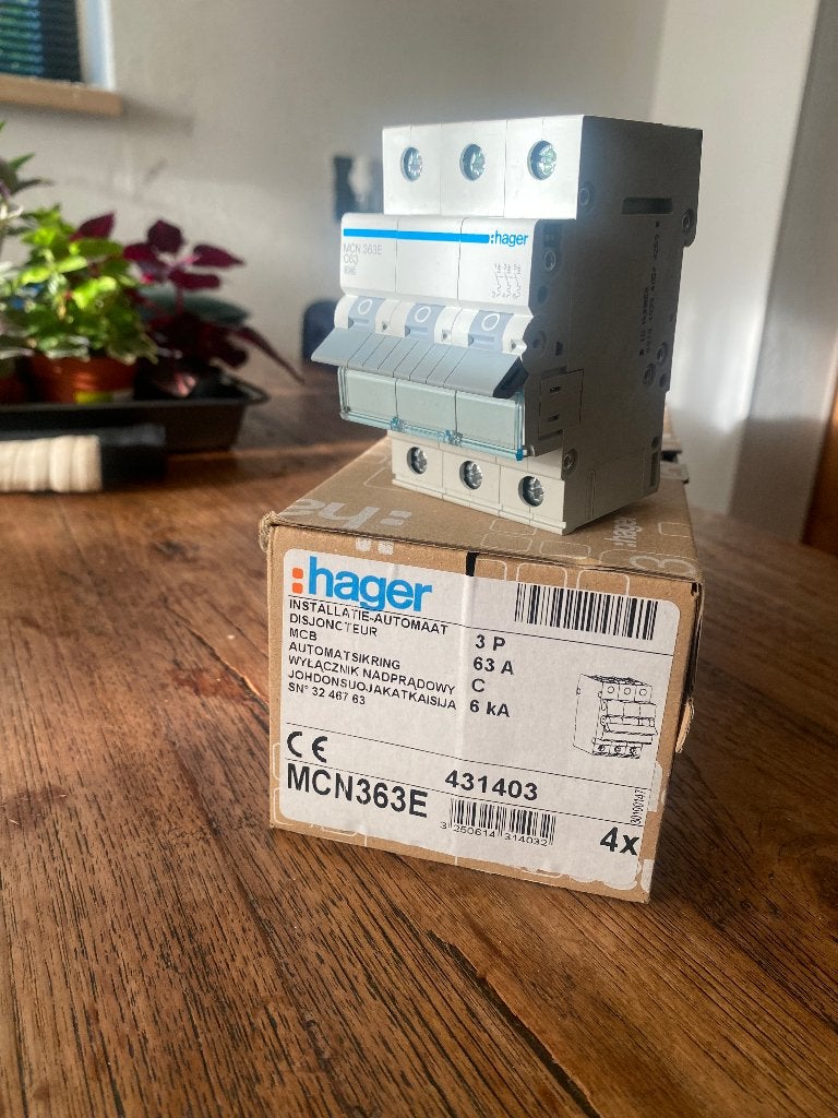 38 nieuwe Hager MCN363 kracht automaten, Ophalen of Verzenden, Nieuw, Hager, Installatieautomaat