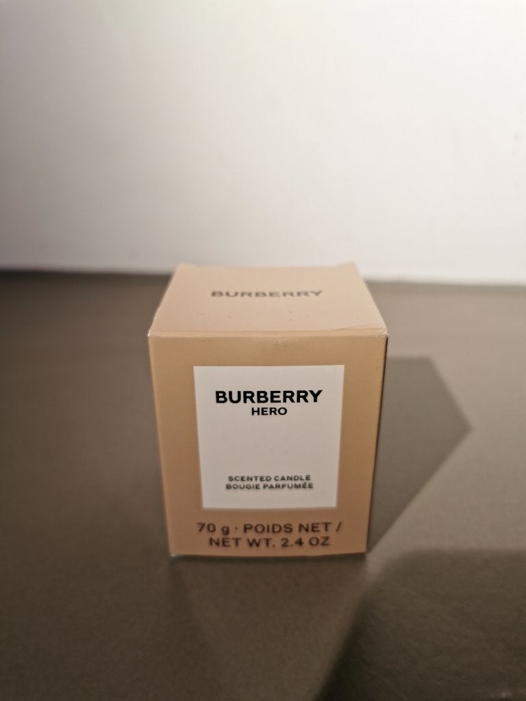 Set 2x Burberry Hero geurkaars (nieuw in doos), Huis en Inrichting, Ophalen of Verzenden, Kaars, Overige merken, Beige