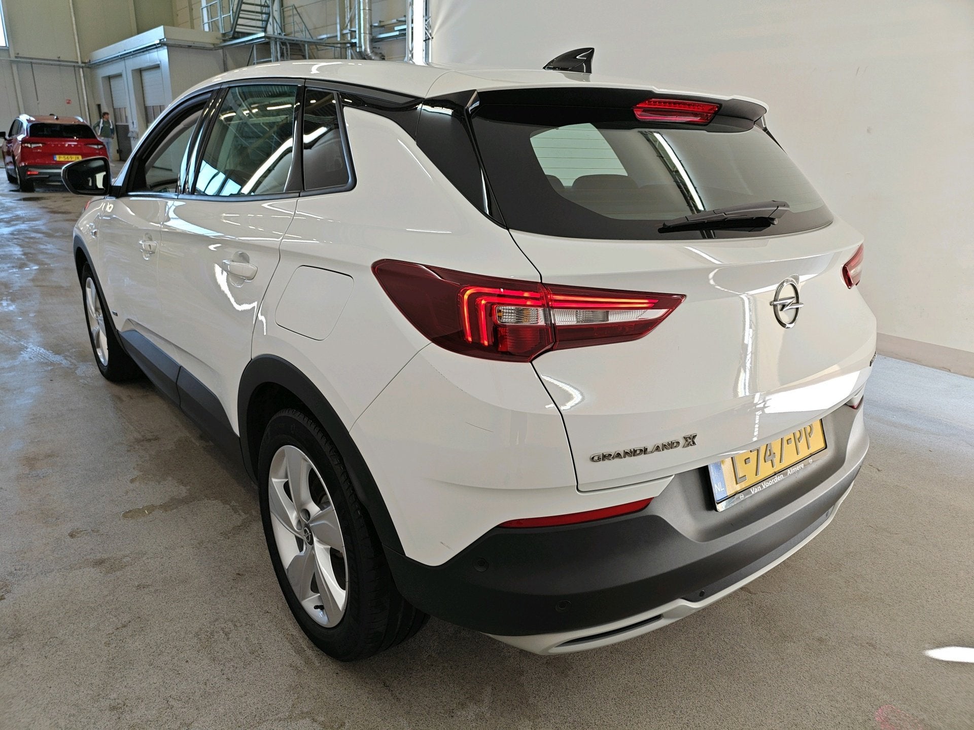 Opel Grandland X 1.6 Turbo 224pk Hybrid PHEV Automaat Elegan, Auto's, 4 cilinders, Wit, Bedrijf, Hybride Elektrisch/Benzine