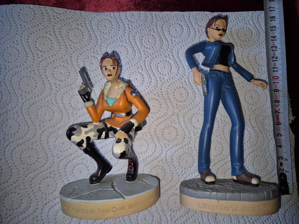 Tomb Raider Lara Croft beeldjes - Set van 2, Ophalen of Verzenden, Gebruikt