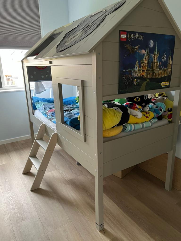 Kinderbed Houten Bedhuisje 200 cm bij 90 cm, Huis en Inrichting, Ophalen, 90 cm, Eenpersoons, Zo goed als nieuw