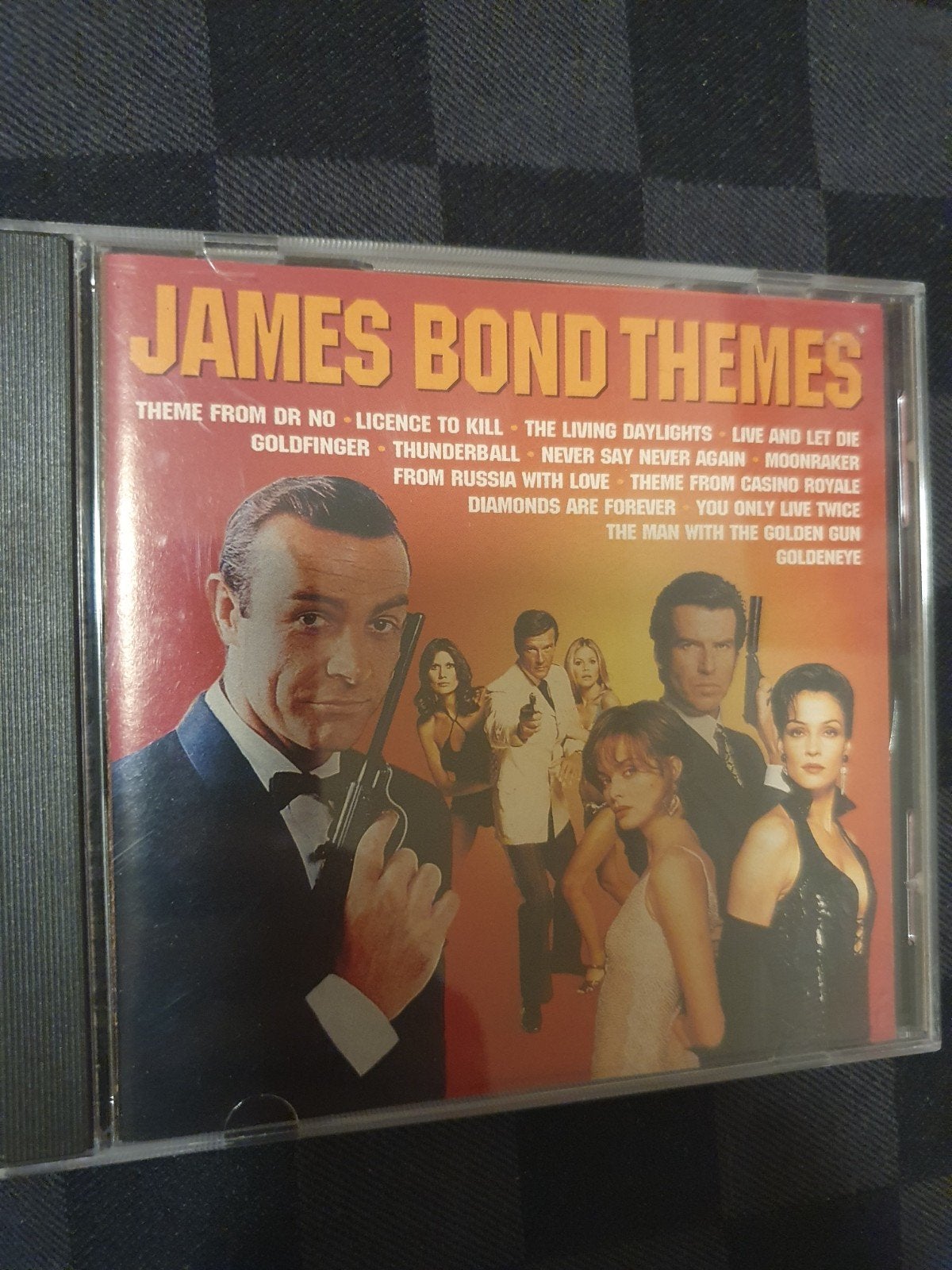 James bond themes, Verzenden, Gebruikt