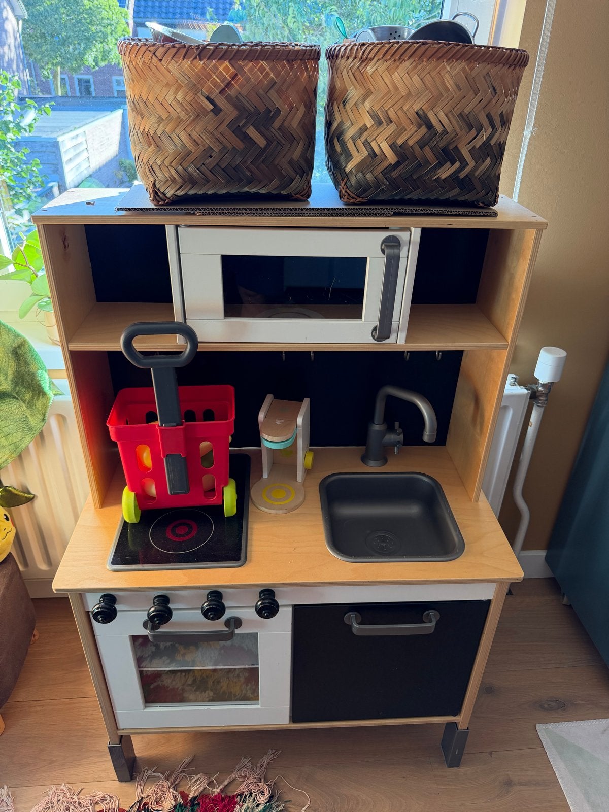 Houten Speelkeuken met Accessoires - Zo goed als nieuw, Kinderen en Baby's, Speelgoed | Speelkeukens, Ophalen of Verzenden, Zo goed als nieuw