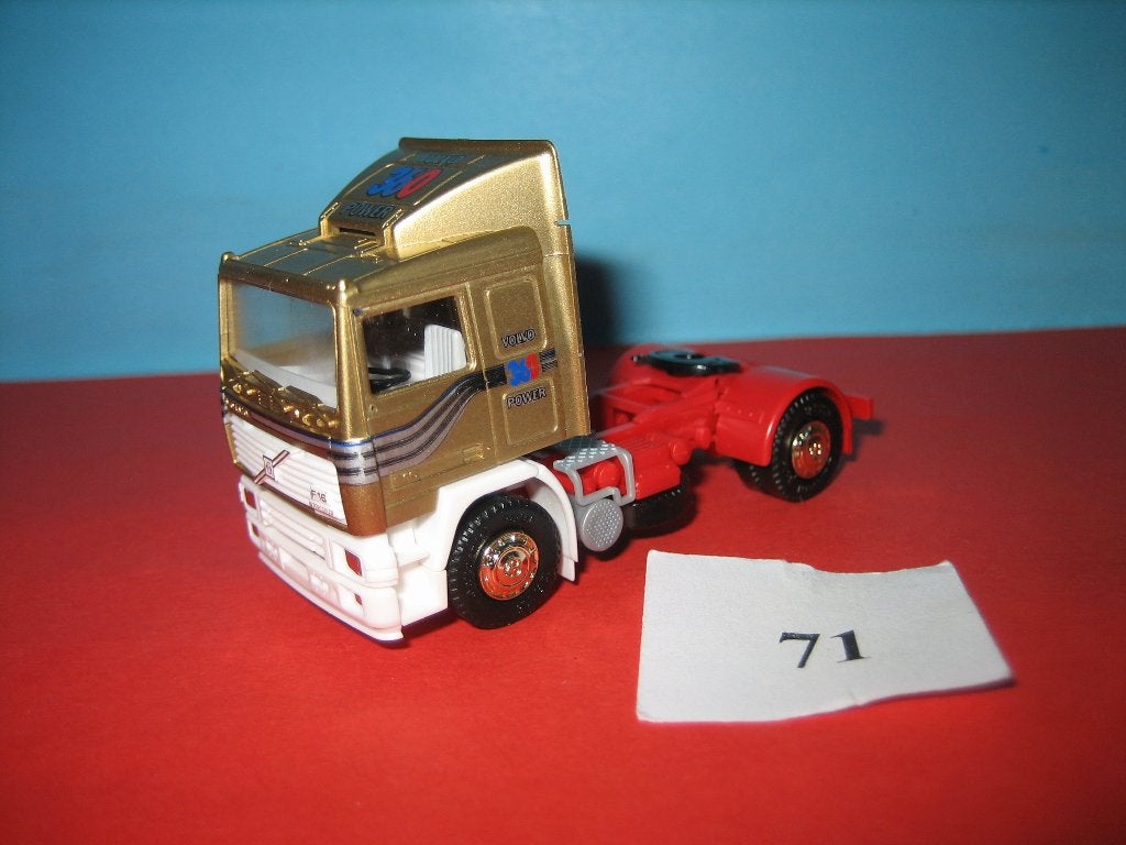 Tr-71  losse Truck  VOLVO  F-16  in goud/.rood Albedo, Ophalen of Verzenden, Zo goed als nieuw, Bus of Vrachtwagen, Herpa