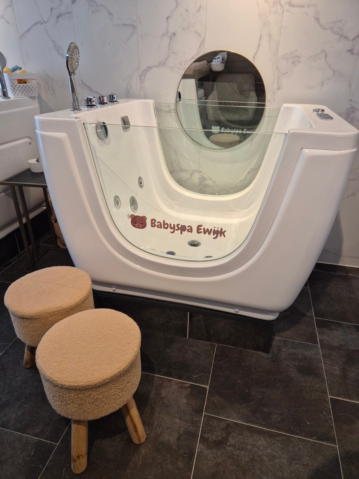 Babyspa professionele baby jacuzzi QK01 bubbelbadje, Ophalen, Zo goed als nieuw, Vast