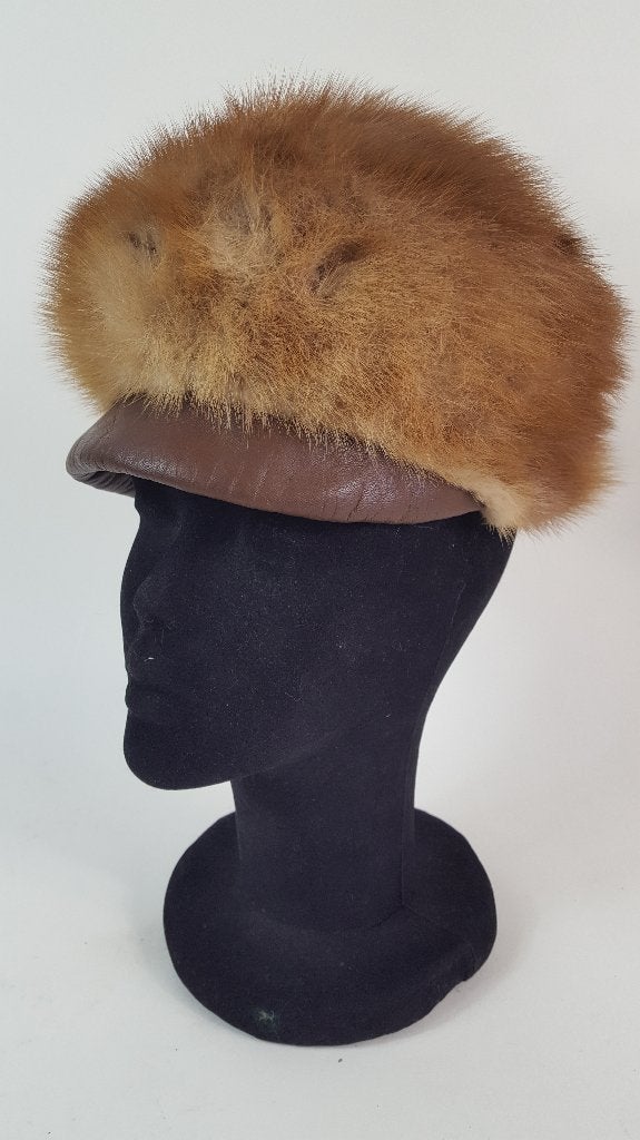 Vintage bontmuts, muts echt bont. La Chapeau Dinstingué. S8, Tweedehands verkoop, Ophalen of Verzenden, Tweedehands verkoop, Maat 38/40 (M)
