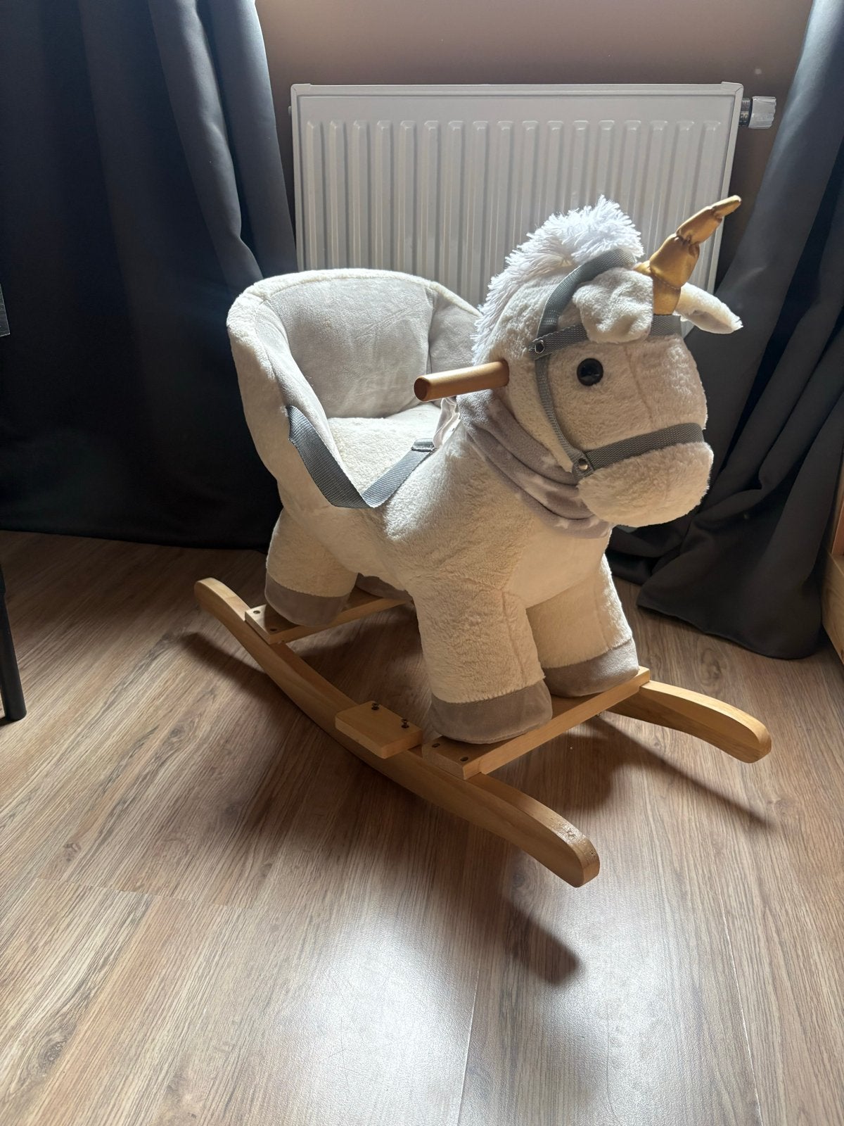 Schattige Eenhoorn Schommelpaard met Veiligheidsgordel, Ophalen, Zo goed als nieuw, Overige typen