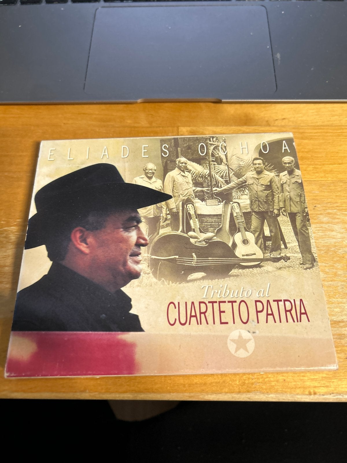 Eliades Ochoa - Tributo al Cuarteto Patria CD, Ophalen of Verzenden, Gebruikt, Album, Inclusief boekje