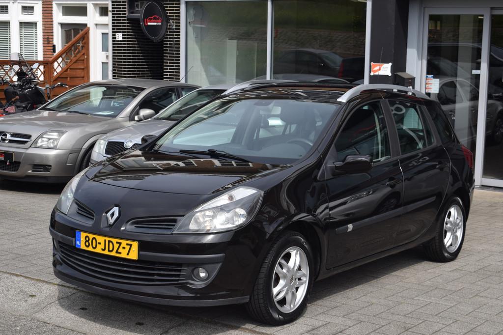 Renault Clio Estate 1.2 TCE Sélection Business Sport NAP Pa, Auto's, Voorwielaandrijving, Gebruikt, 4 cilinders, 1095 kg