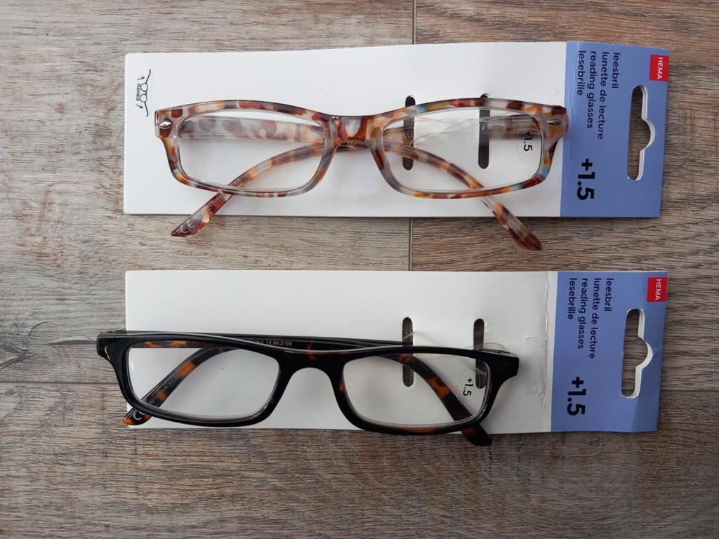 2 Nieuwe leesbrillen te koop van de Hema sterkte + 1.50, Sieraden, Tassen en Uiterlijk, Zonnebrillen en Brillen | Dames, Ophalen of Verzenden