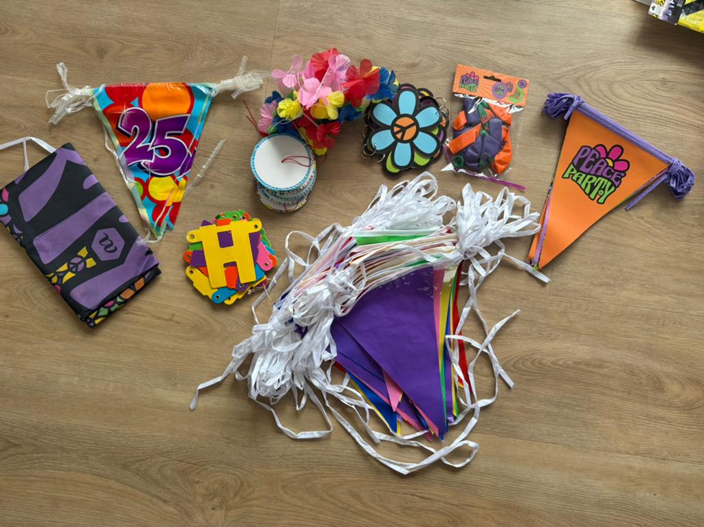 GRATIS versiering, Hobby en Vrije tijd, Feestartikelen, Ophalen, Versiering, Verjaardag