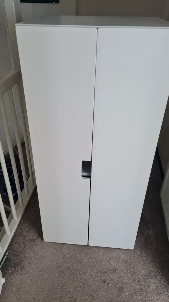 Ikea kledingkast met planken en hangruimte, Huis en Inrichting, Kasten | Kledingkasten, Ophalen, Met deur(en), Gebruikt, 100 tot 150 cm