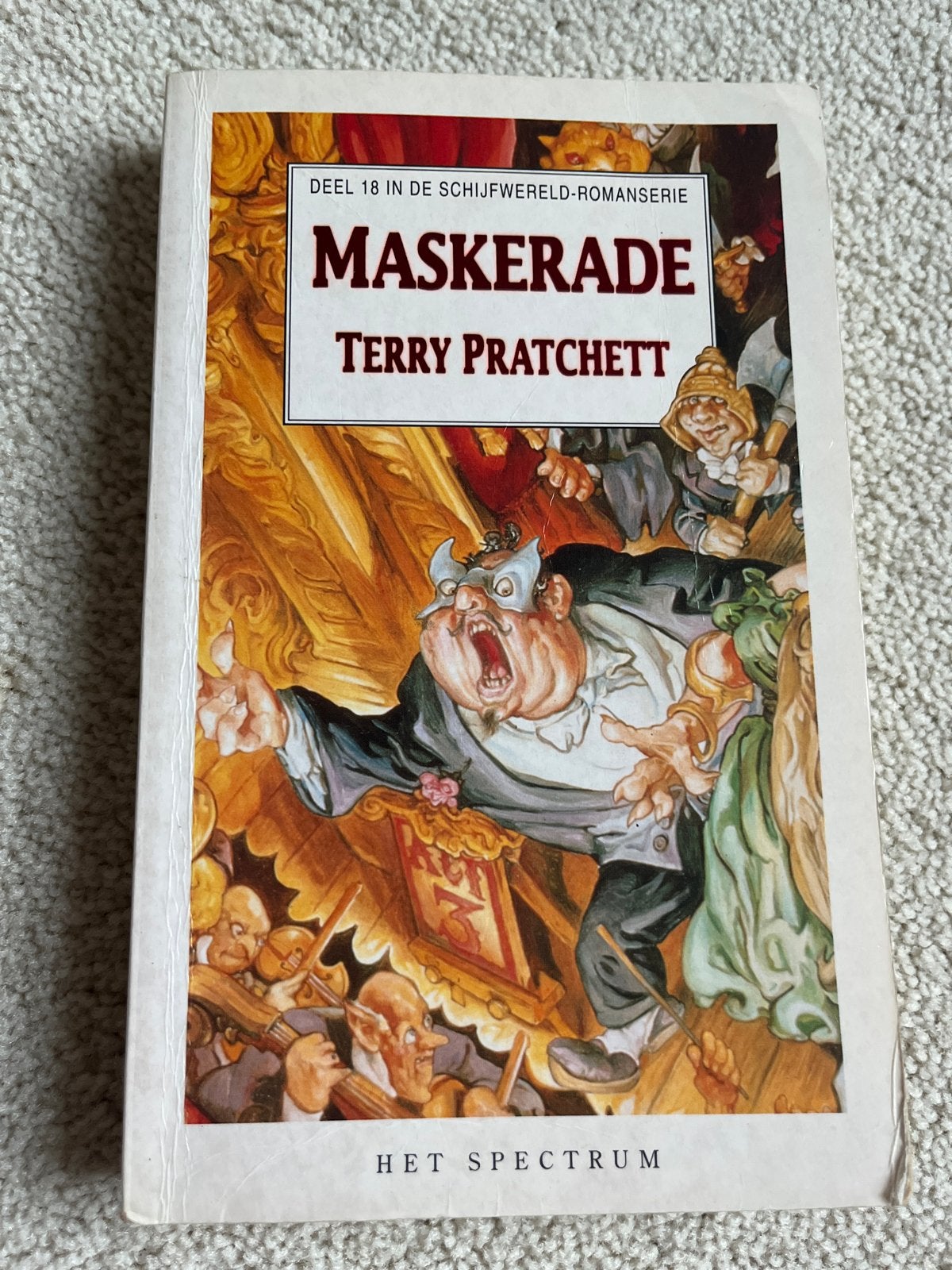 Maskerade - Terry Pratchett (Schijfwereld Romanserie), Boeken, Ophalen of Verzenden, Gelezen