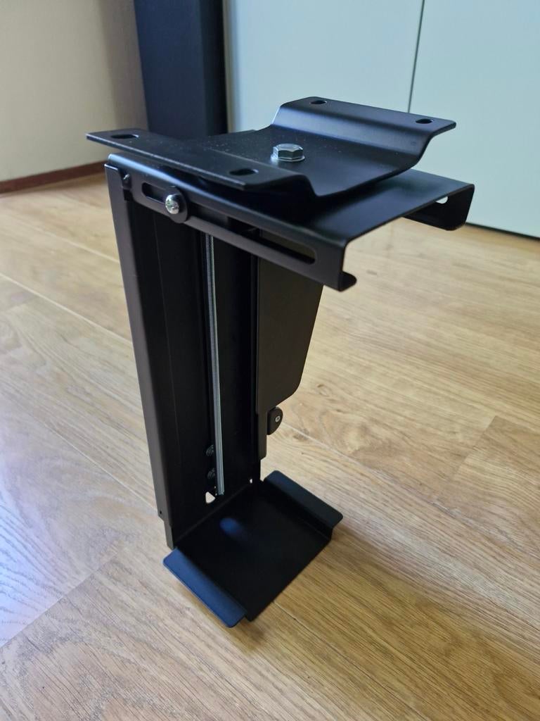 Verstelbare CPU Houder / PC Beugel voor onder bureau, Ophalen of Verzenden, Zo goed als nieuw