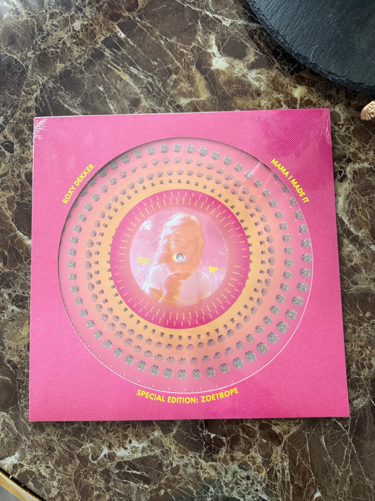 Roxy Dekker - Mama, I Made It (Special Edition: Zoetrope), LP, Pop, Geseald, Ophalen of Verzenden