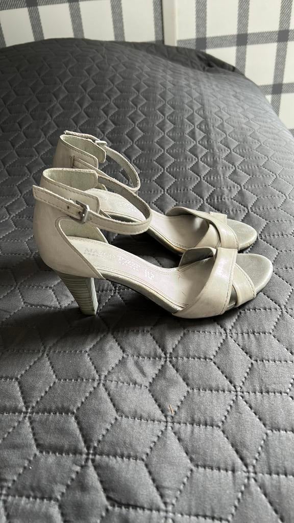 Damesschoenen, Ophalen, Pumps, Beige, Zo goed als nieuw