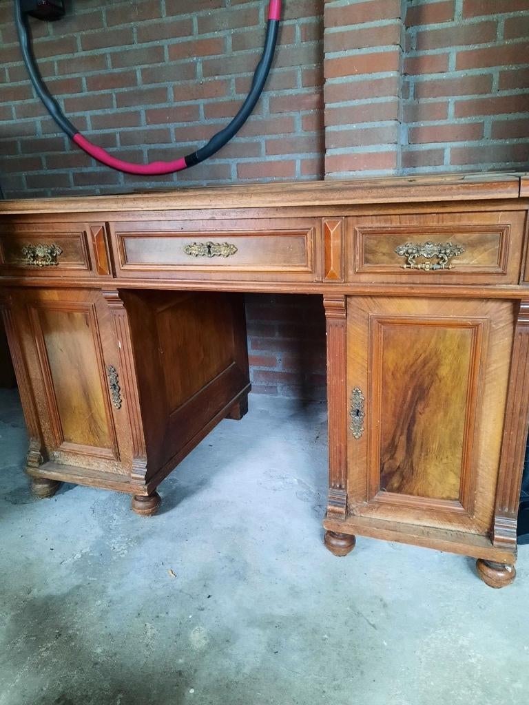 Antieke bureau, Ophalen