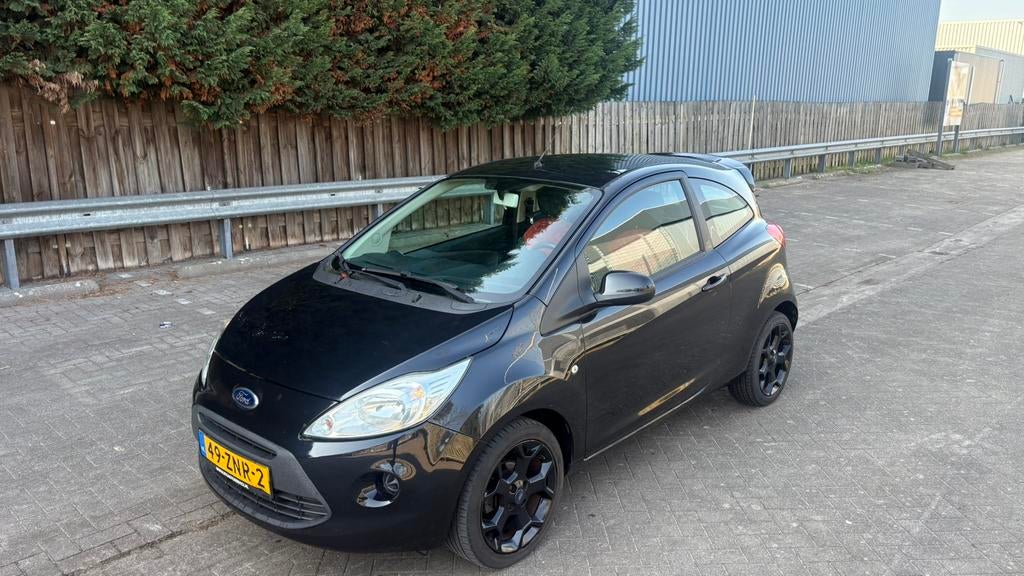 Ford Ka 1.2 69pk 2013 Sport Black Champion Edition All Black, Auto's, Voorwielaandrijving, 1242 cc, 4 cilinders, 4 stoelen
