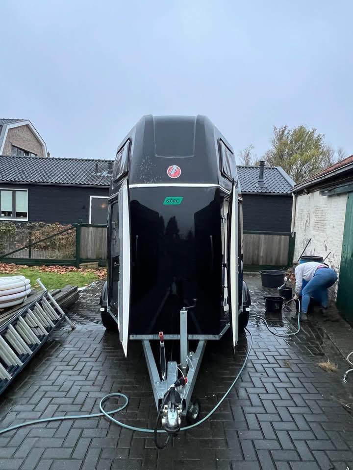 Atec Thensa 2-paardstrailer, Ophalen, Zo goed als nieuw, 2-paards trailer