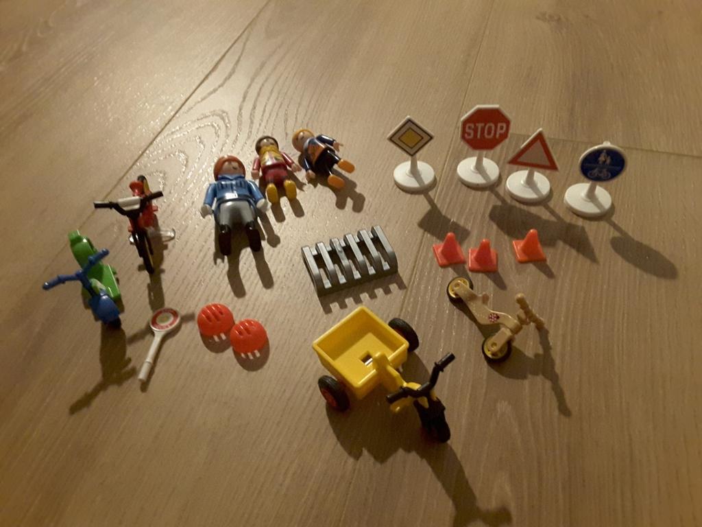 Playmobil 5571 veilig in het verkeer., Ophalen of Verzenden, Zo goed als nieuw, Complete set
