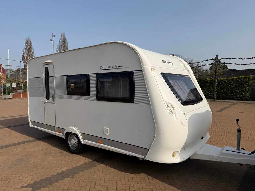 Hobby 420 KB uit 2014 met stapelbed en voortent, Caravans en Kamperen, Stapelbed, Hobby, Treinzit, Particulier