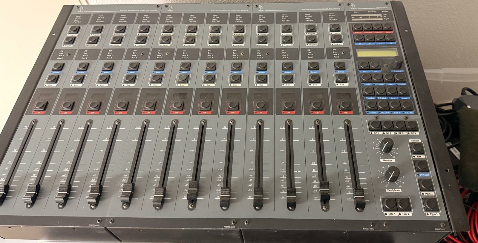 DHD 2200 Broadcast Mengtafel, Ophalen, Gebruikt