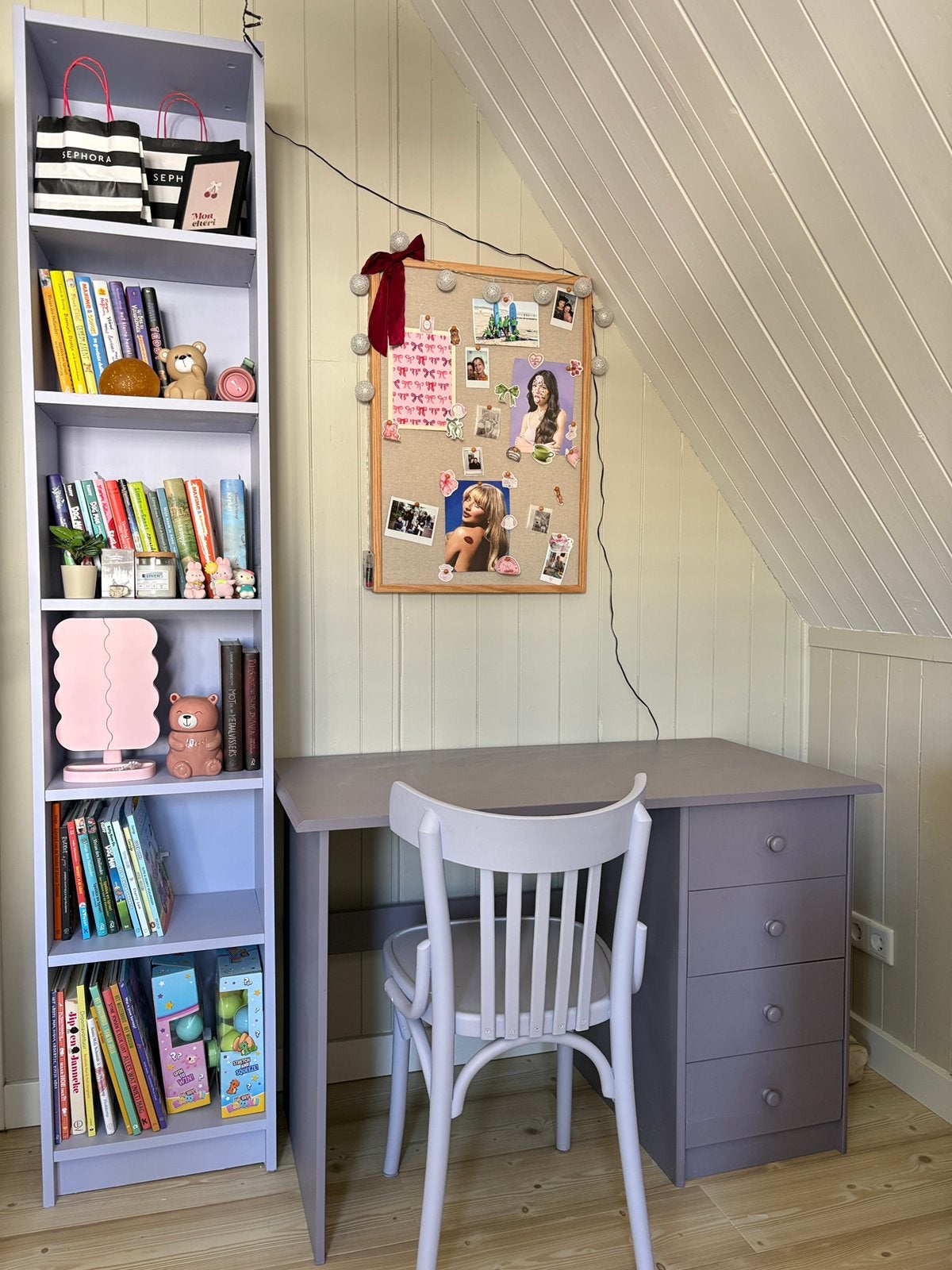 Bureau met lades, Huis en Inrichting, Bureaus, Gebruikt, Kinderbureau, Overige merken, Overige stijlen, Hout, Ophalen