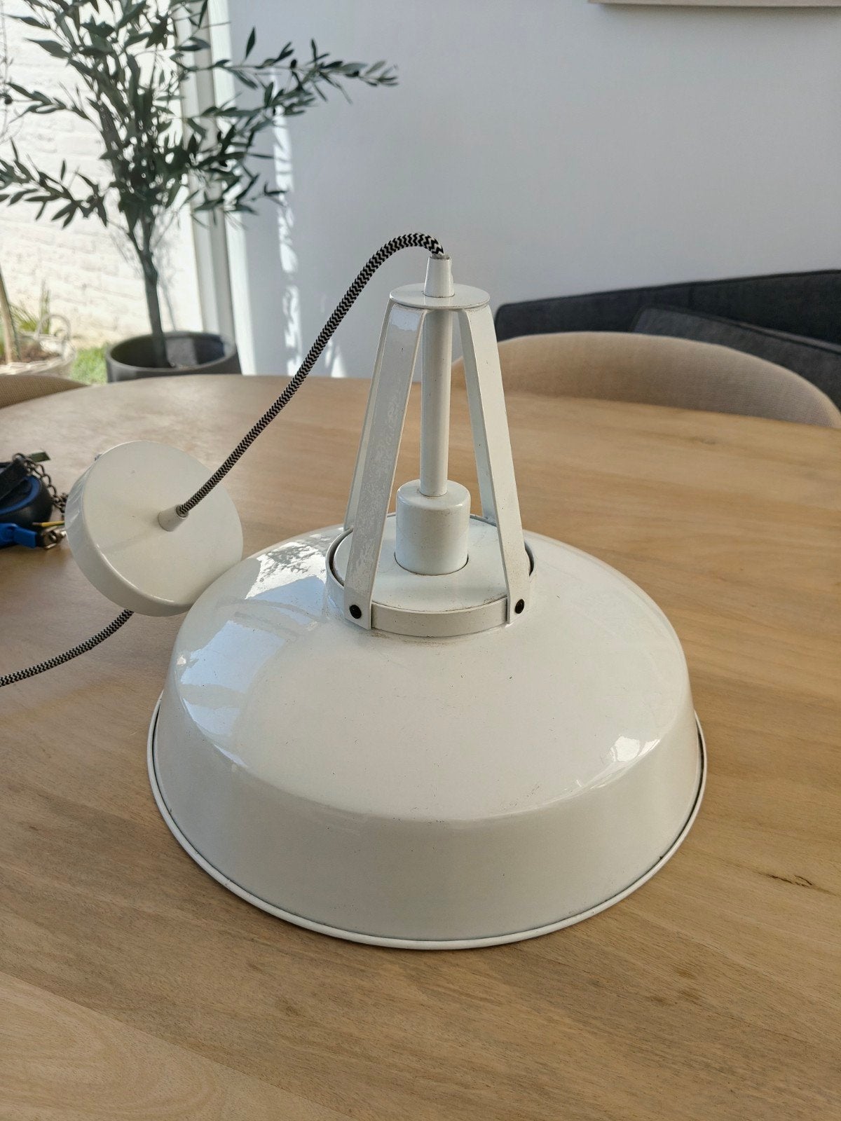 Witte industriële hanglamp - perfect voor eetkamer