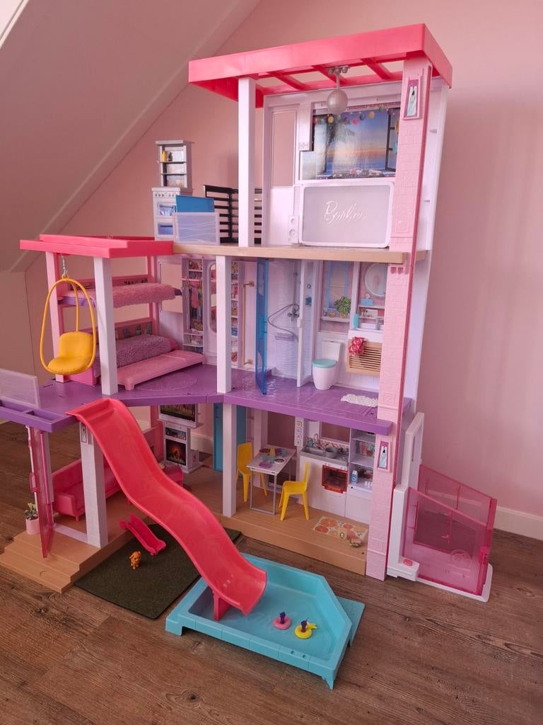 Barbie Droomhuis met Lift, Zwembad en Glijbaan, Ophalen, Zo goed als nieuw, Poppenhuis
