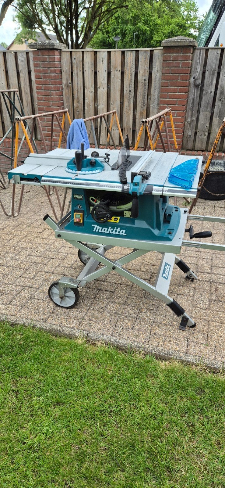 Makita MLT100 Tafelzaag - Krachtige 1500W Zaagmachine, Doe-het-zelf en Verbouw, Ophalen, Gebruikt, 70 mm of meer, Overige typen