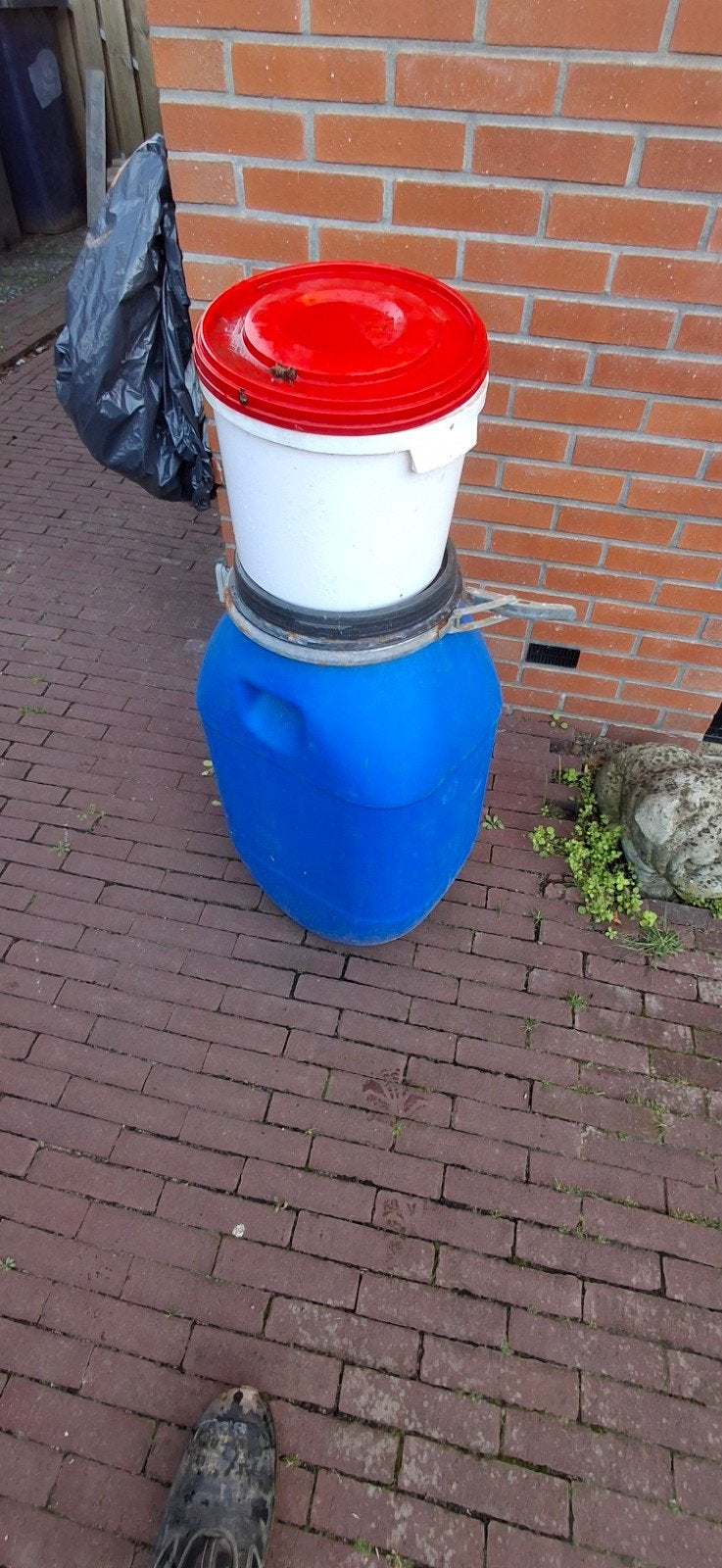 voerton en emmer, Ophalen, Gebruikt