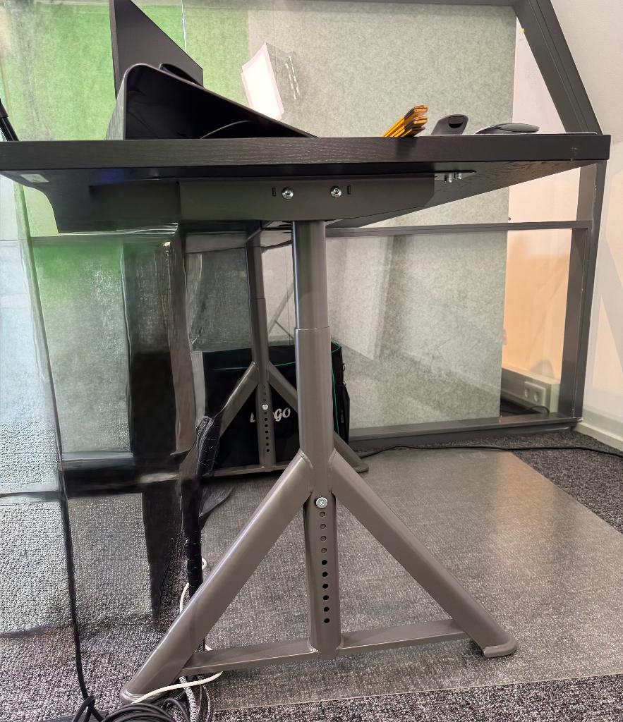 Werktafel 120 x 70 Zwart met instelbare hoogte IKEA Idasen, Huis en Inrichting, Bureaus, Ophalen, Zwart, 120 cm, Hout