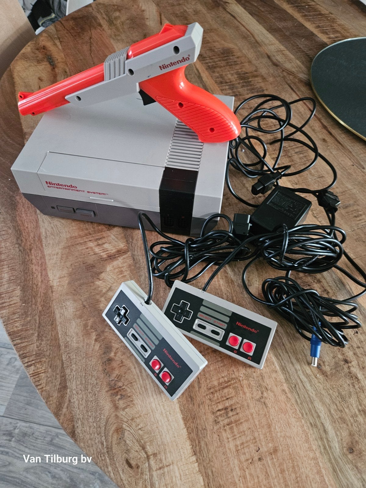 Nintendo Entertainment System (NES) met Zapper en 2 controll, Ophalen of Verzenden, Gebruikt, Met 2 controllers, Met zapper/pistool