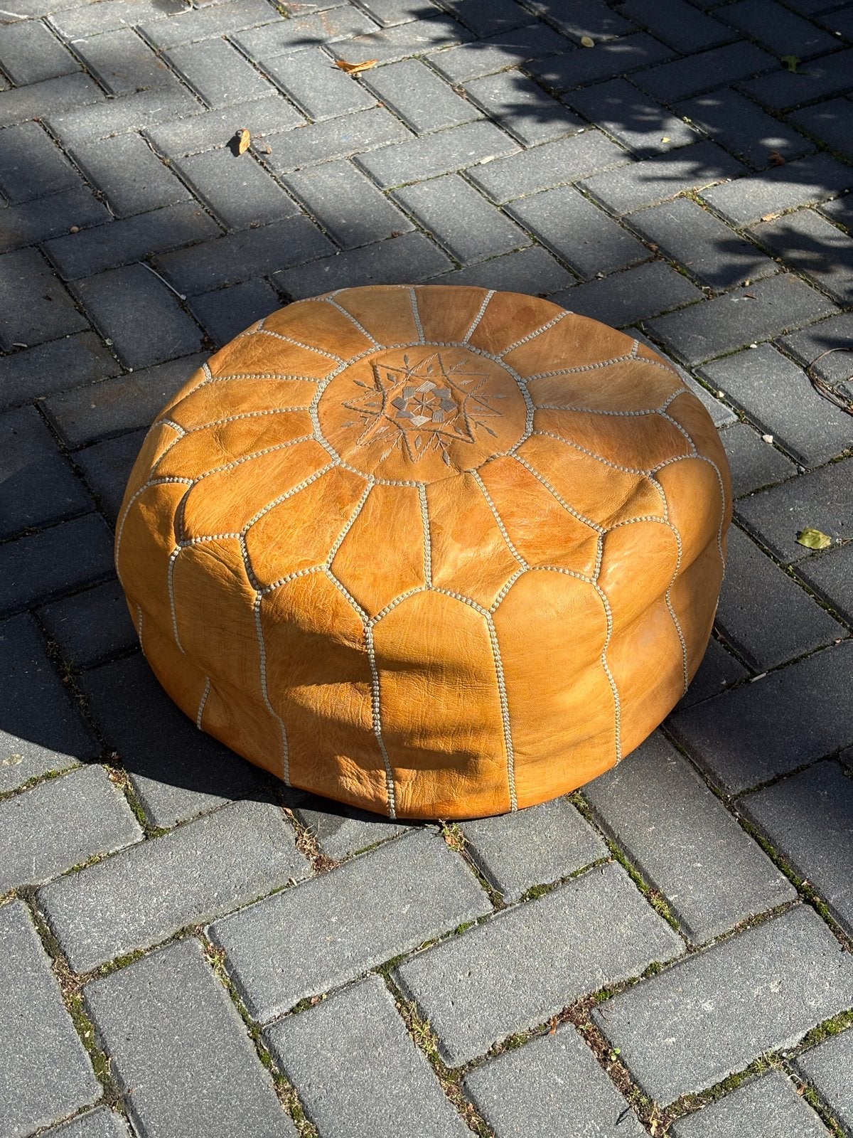 Leren Poef - Handgemaakt Marokkaans Design, Minder dan 50 cm, Rond, Ophalen of Verzenden, Zo goed als nieuw