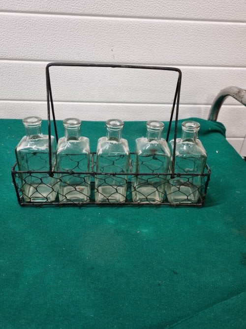Mandje met flesjes van glas, Ophalen of Verzenden, 'T Olde Gre-j, Info@toldegrej.nl, Endepoelstraat 20f Didam