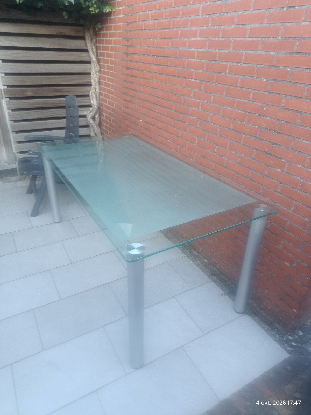 Glazen tafel met metalen poten, Gebruikt, 100 tot 150 cm, Glas, Vier personen