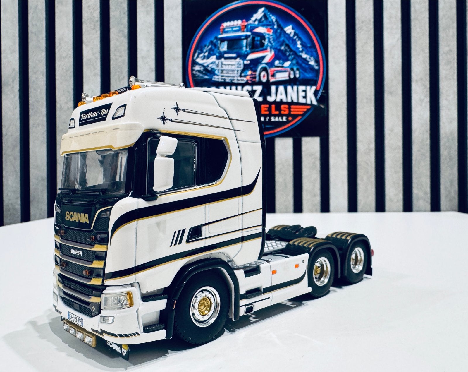 Scania (S) "VERLHAC TPS" Wsi 1:50, Verzenden, Nieuw, Bus of Vrachtwagen, Wsi