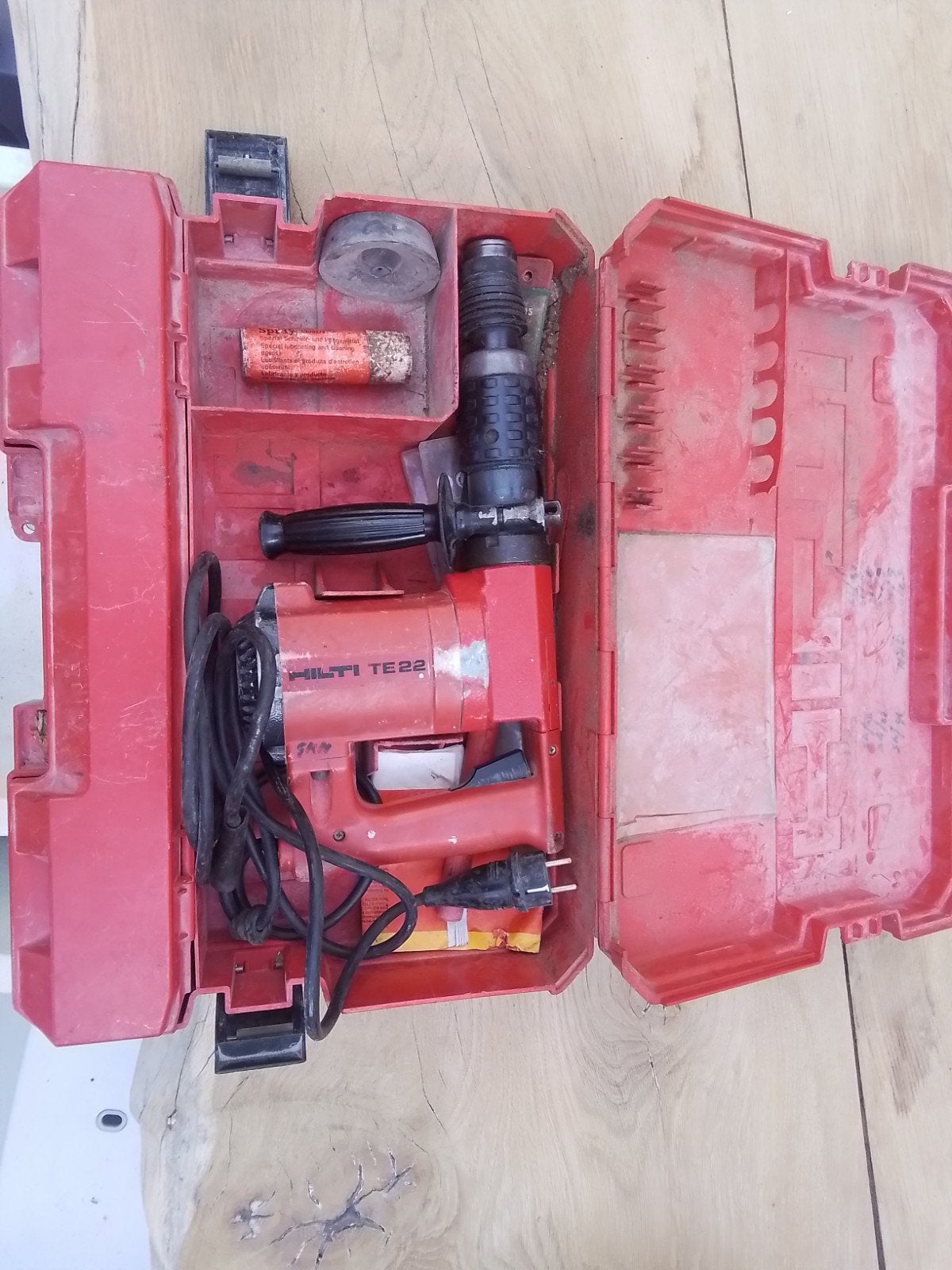 Te koop Hilti TE22 boorhamer SDS-plus 520 Watt, Doe-het-zelf en Verbouw, Gereedschap | Handgereedschap, Ophalen