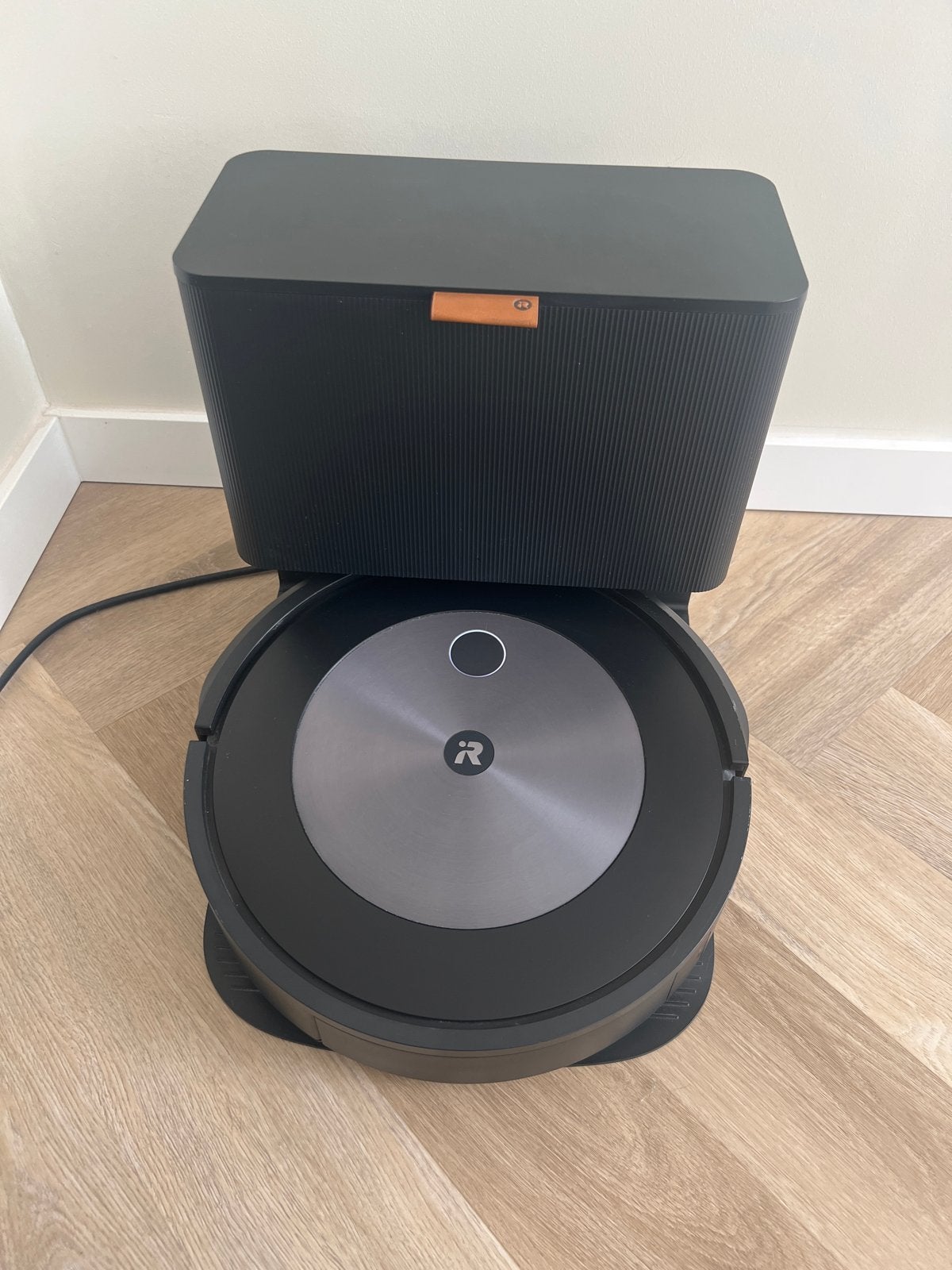 I Robot Roomba J7+, Witgoed en Apparatuur, Ophalen of Verzenden, Robotstofzuiger