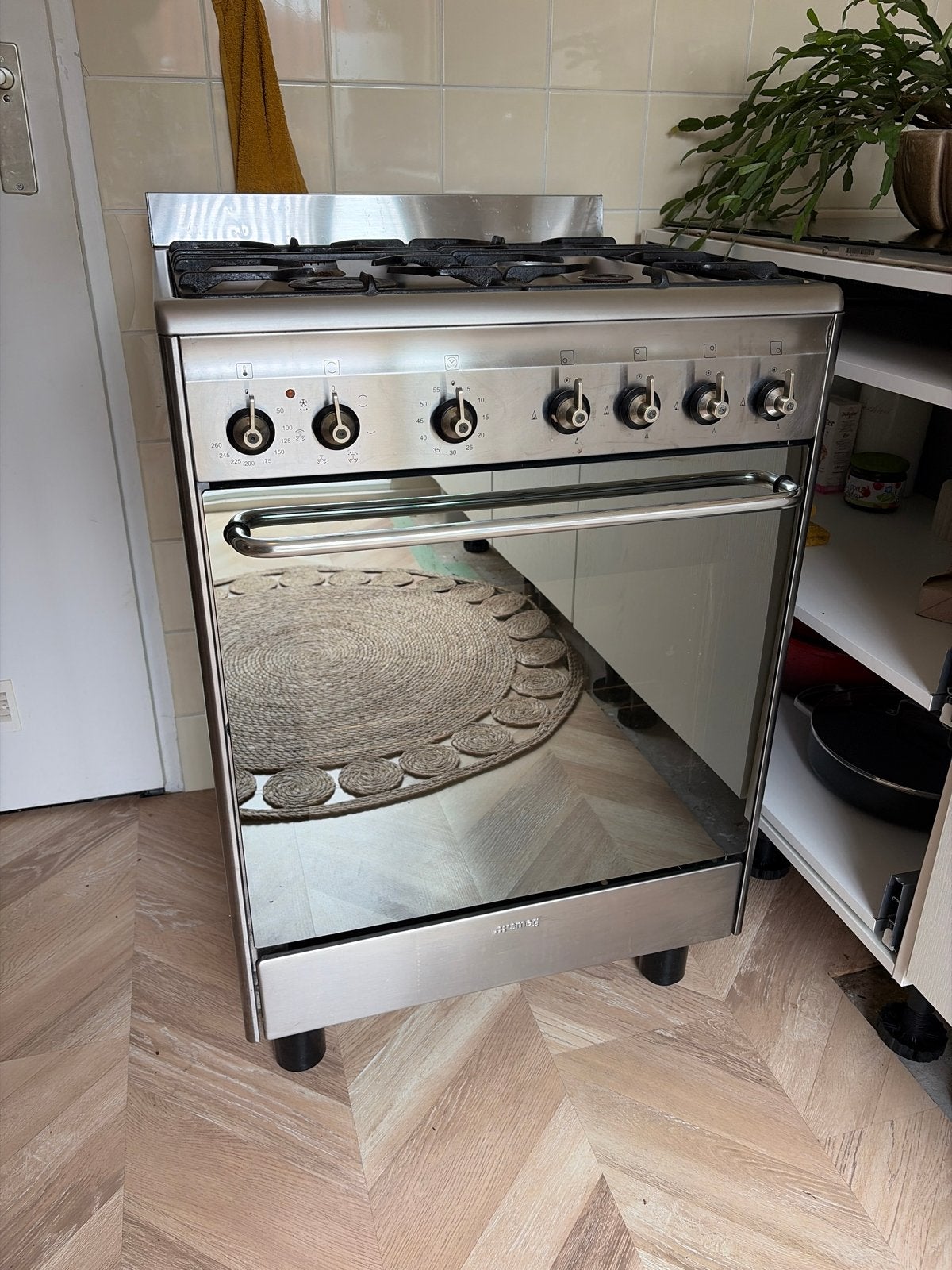 Vrijstaand gasfornuis met oven - RVS, Ophalen, Gebruikt, 4 kookzones, Gas