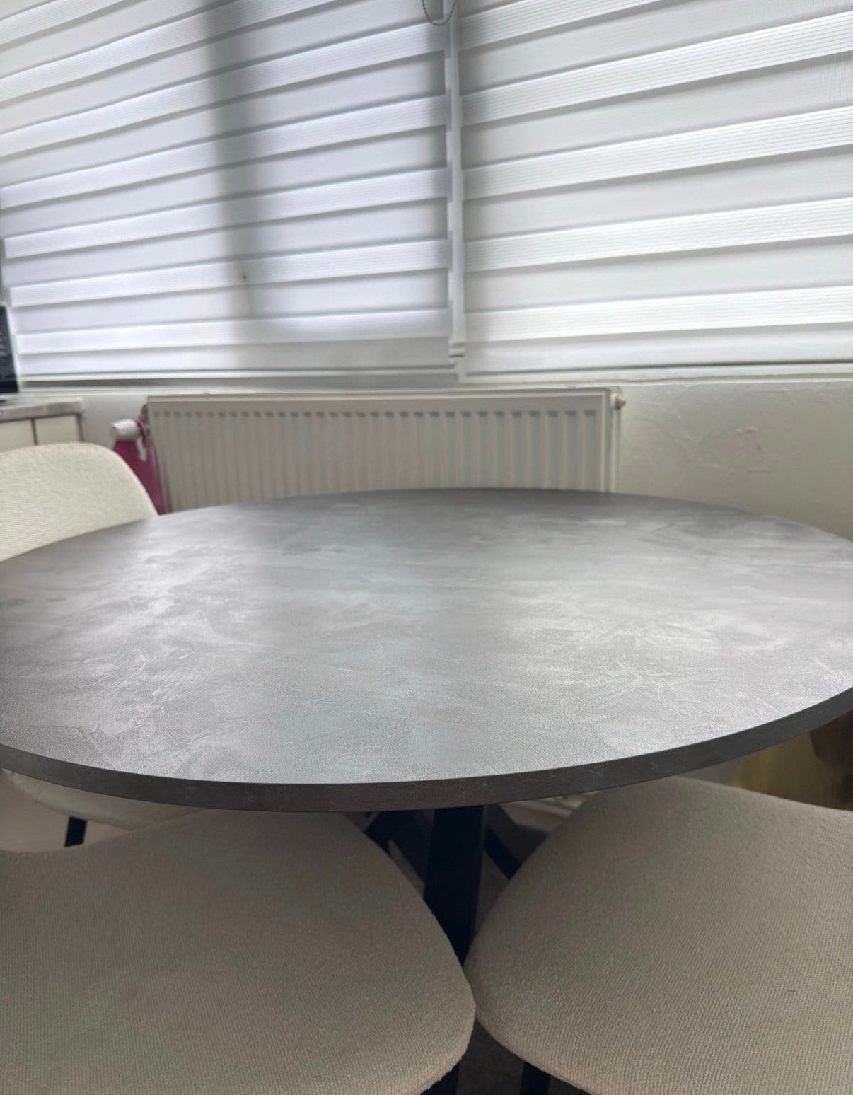 IKEA MARIEDAMM Ronde Eettafel - Donkergrijs, 105 cm, Ophalen, Gebruikt, 100 tot 150 cm, Rond