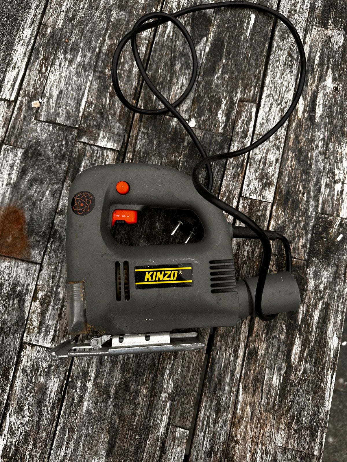 Kinzo Decoupeerzaag 350W - Gebruikt, Doe-het-zelf en Verbouw, Gereedschap | Zaagmachines, Ophalen, Gebruikt, Decoupeerzaag, 30 tot 70 mm