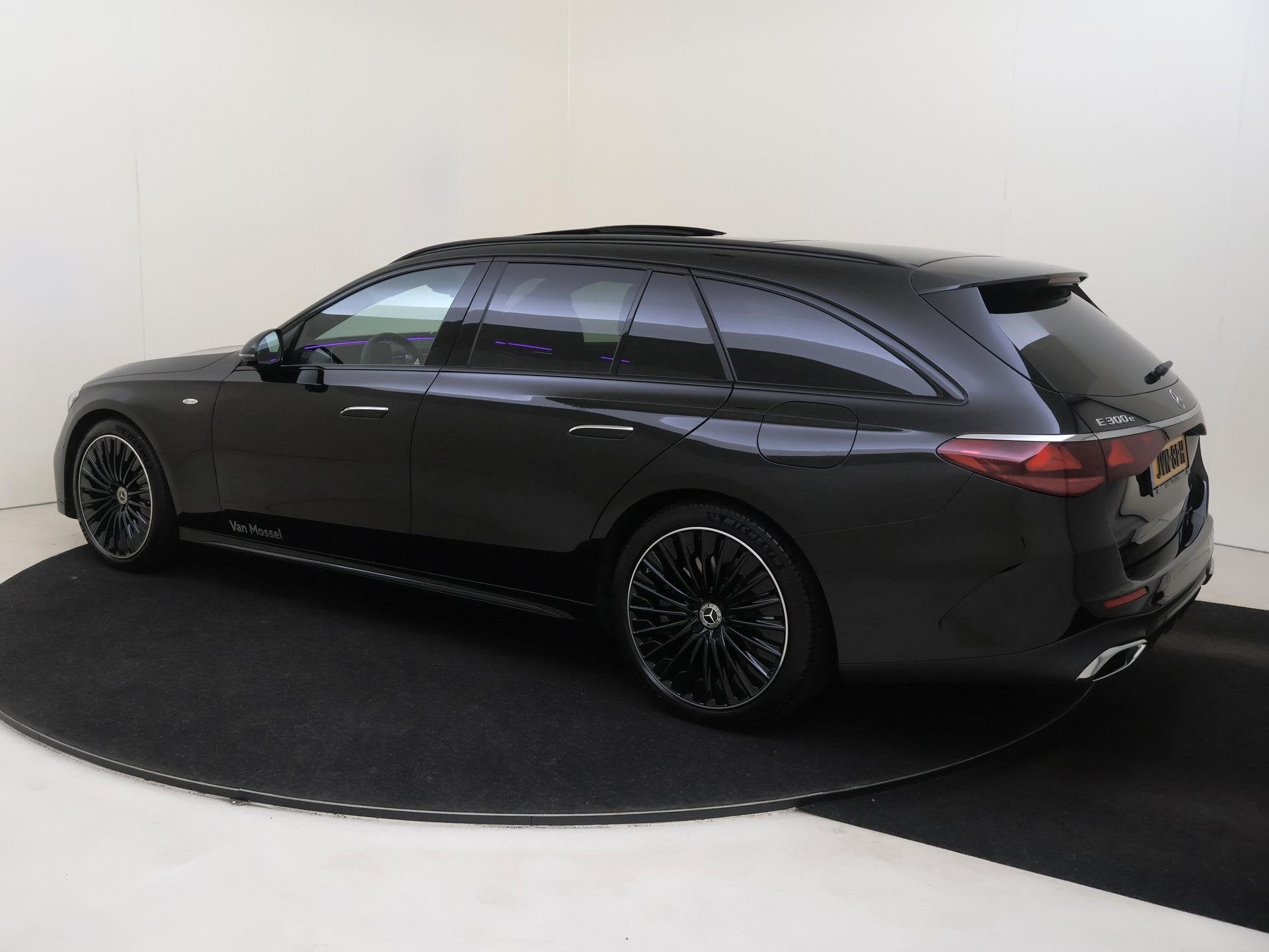 Mercedes-Benz E-klasse Estate 300 e AMG Line Panoramadak / S, Auto's, Automaat, Achterwielaandrijving, Gebruikt, Euro 6