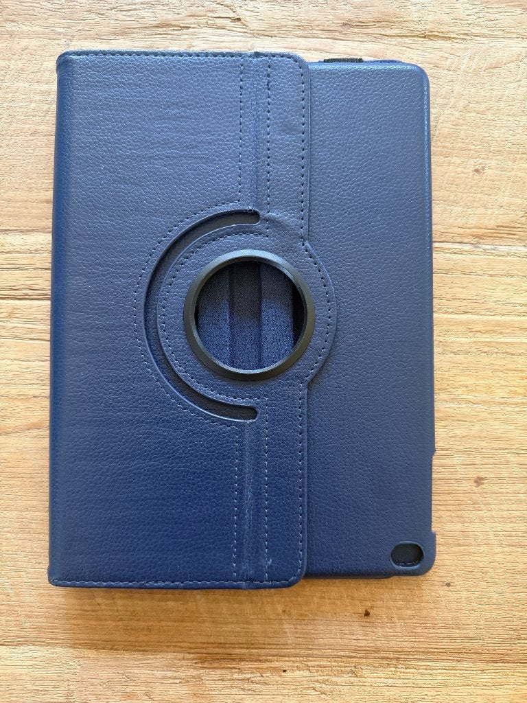 Donkerblauwe hoes ipad 5e generatie (A1822), Computers en Software, Tablet-hoezen, 10 inch, Bescherming voor- en achterkant, Ophalen of Verzenden