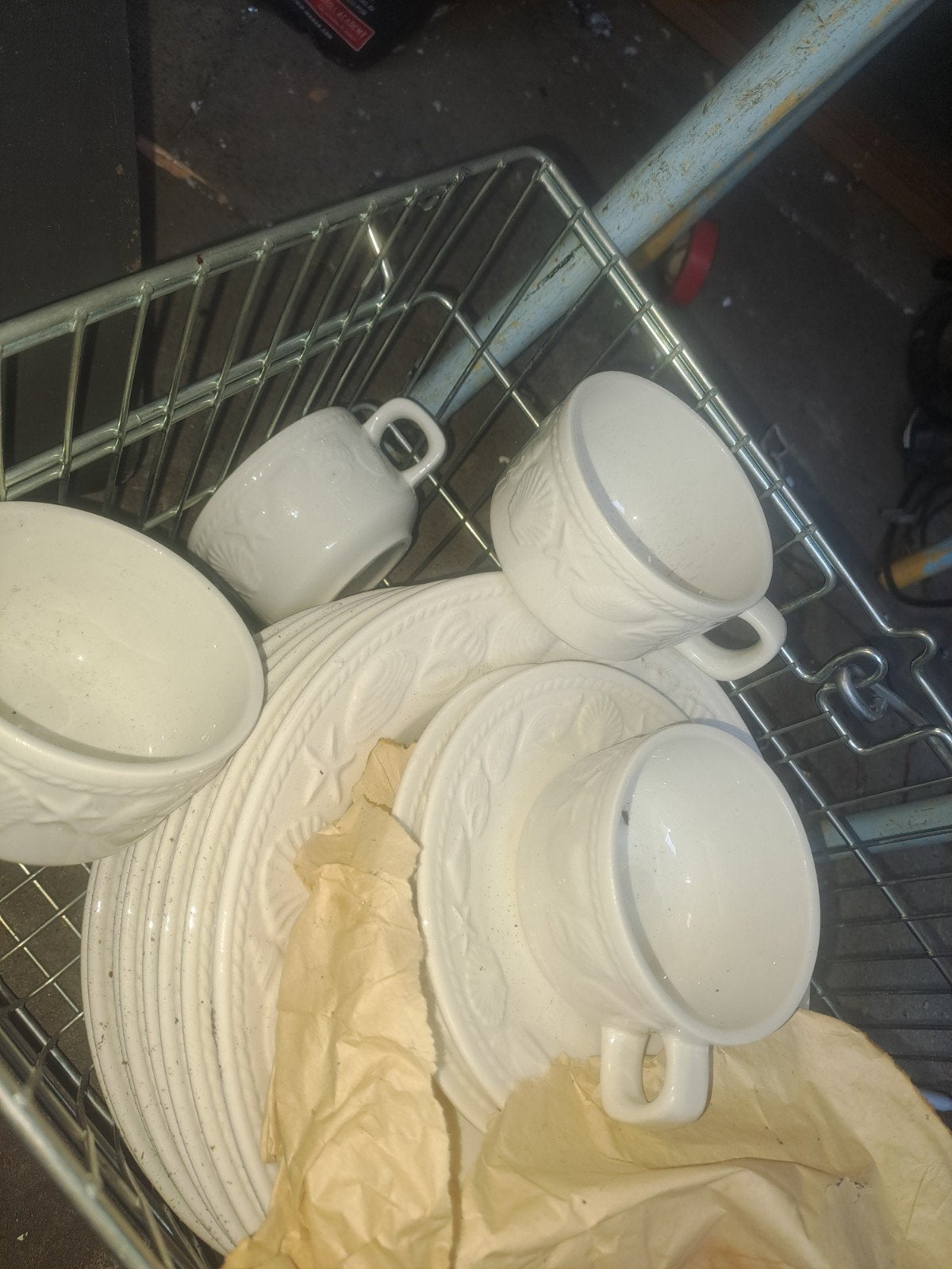 Mooie set servies met borden en kopjes, Huis en Inrichting, Ophalen, Gebruikt, Compleet servies, Klassiek