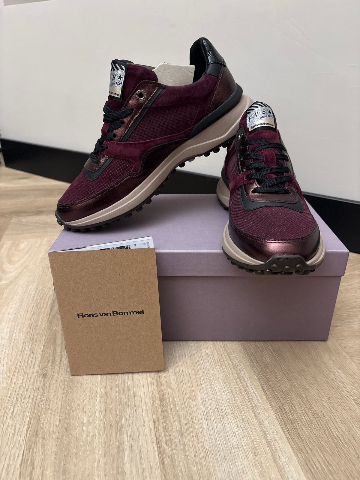 Floris van Bommel Noppi 52.05 Bordeaux Sneakers Maat 40, Nieuw, Ophalen of Verzenden, Sneakers of Gympen, Rood